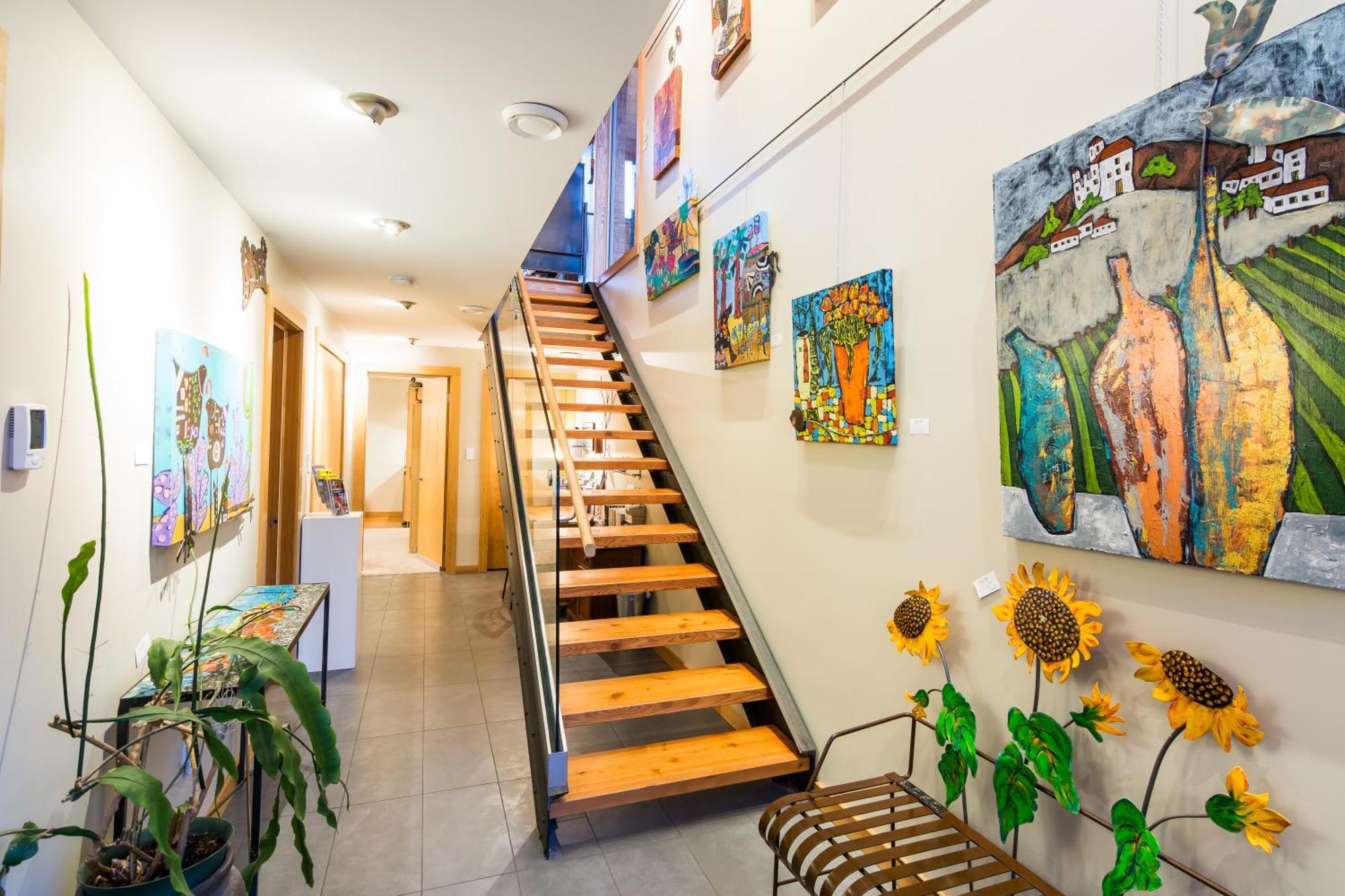 Cormier'S Studio Guest Suites Penticton Exteriör bild