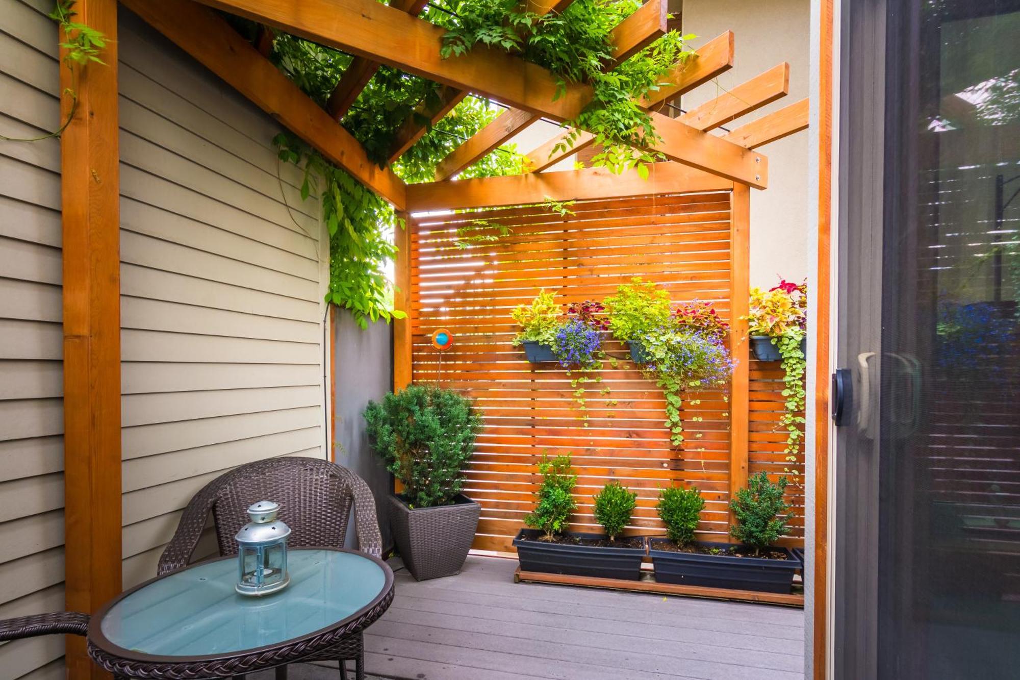 Cormier'S Studio Guest Suites Penticton Exteriör bild